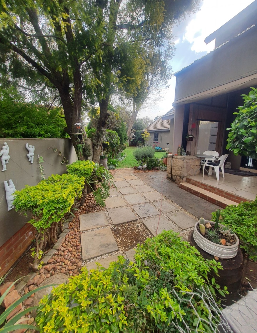 3 Bedroom Property for Sale in Melodie North West